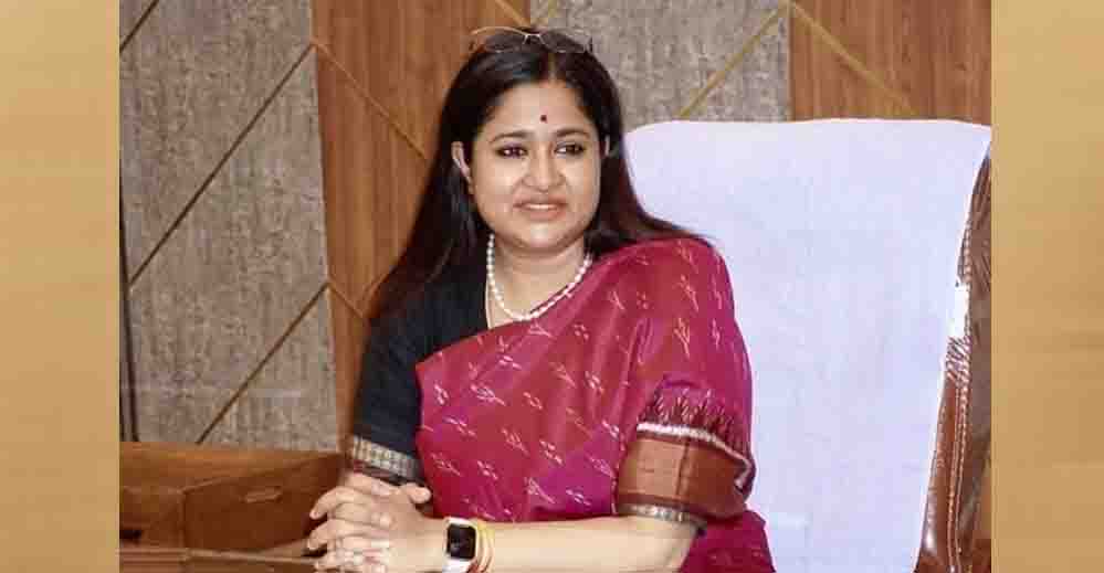 IAS नेहा मीणा की तीसरी पोस्टिंग बनी कलेक्टर की जिम्मेदारी, ऑफिस से ज्यादा फील्ड में रहती हैं एक्टिव