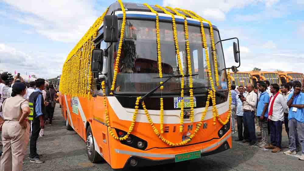 MP में बस टिकट बुकिंग हुई आसान, इंदौर-भोपाल-जबलपुर की सिटी बसों के लिए ‘चलो’ ऐप की सुविधा