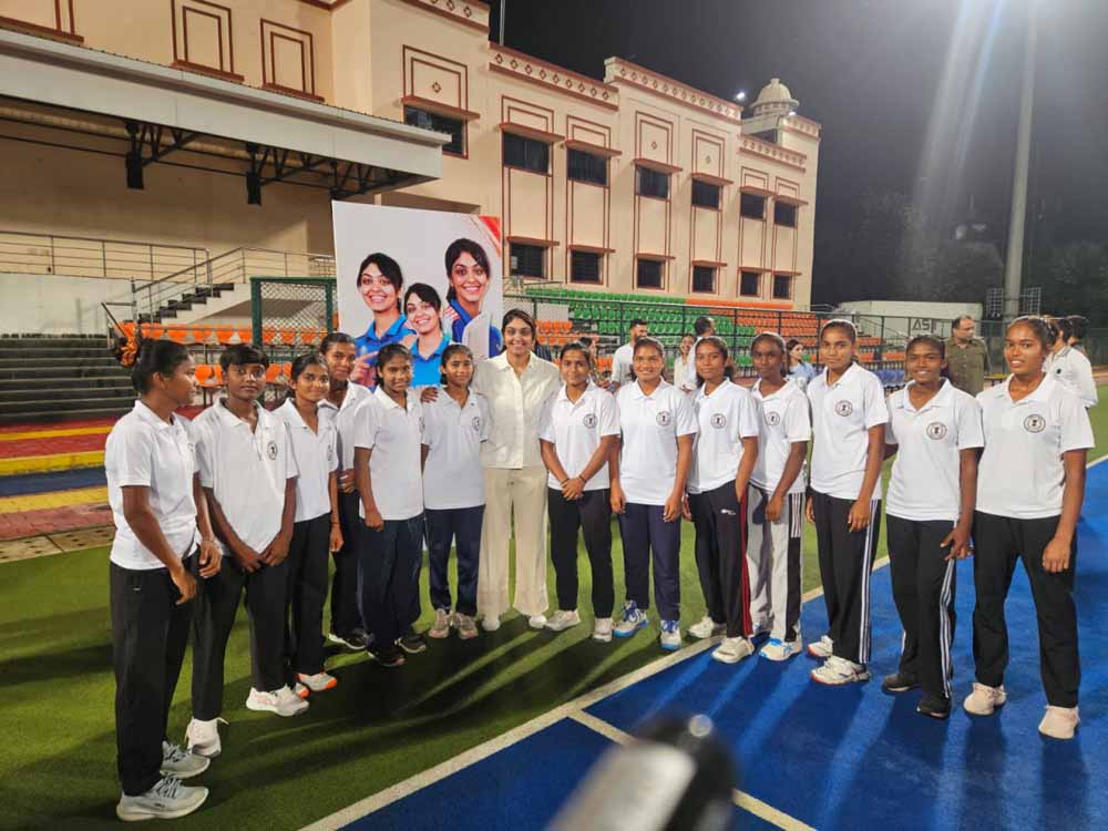 हरलीन देओल ने बढ़ाया हॉकी खिलाड़ियों का हौसला, उप मुख्यमंत्री अरुण साव की पहल से आयोजित हुआ प्रेरणादायक कार्यक्रम