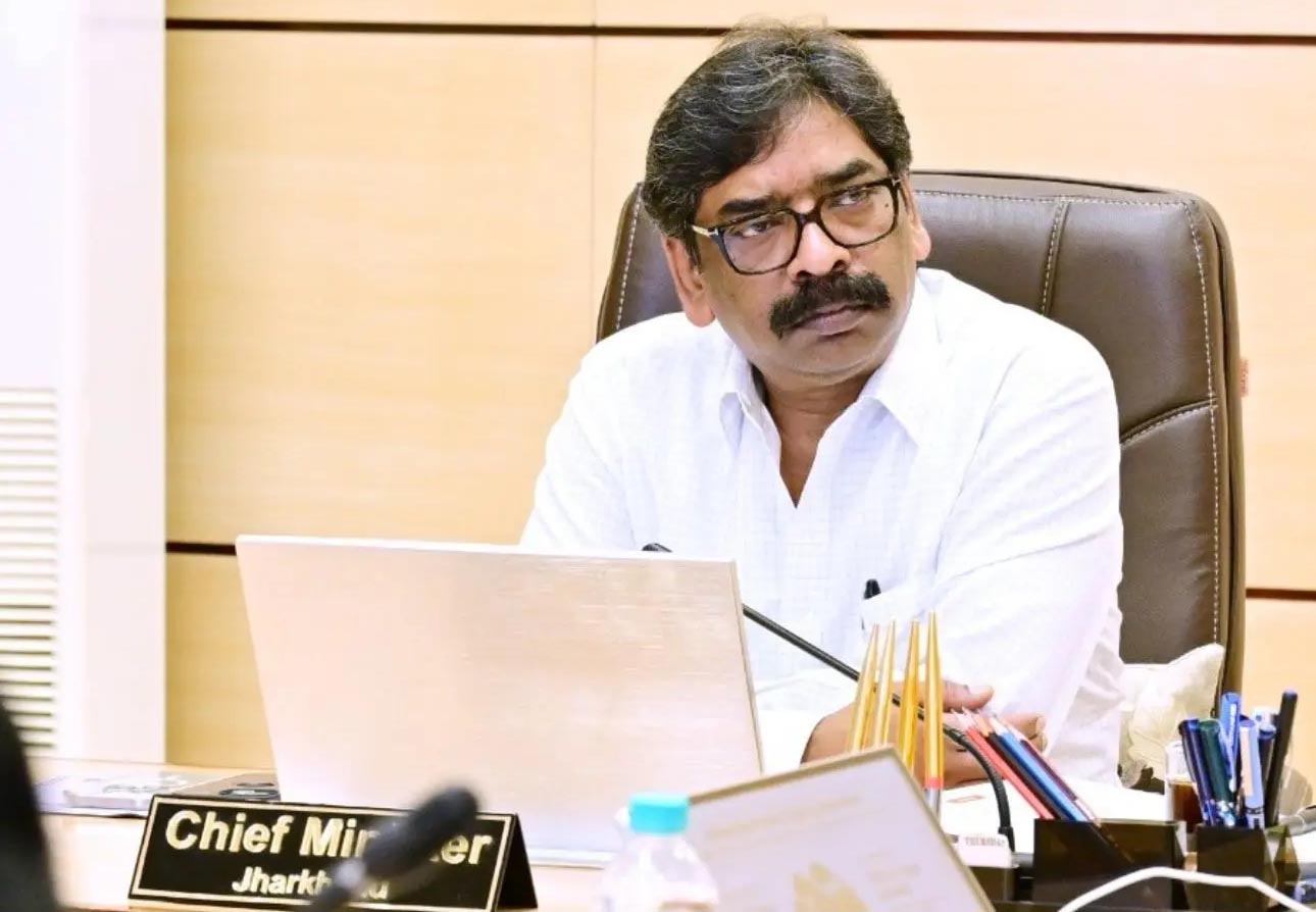 झारखंड में आदिवासी महिला से पुलिस की बर्बरता का आरोप, थाने में पिटाई के मामले पर CM सख्त