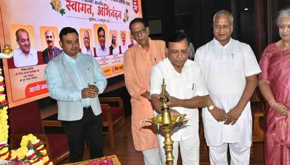 आयुर्वेद हमारी सांस्कृतिक विरासत और स्वस्थ जीवन का आधार: उप मुख्यमंत्री देवड़ा