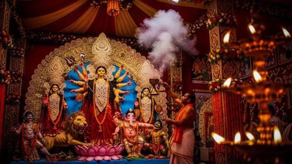 नवरात्रि के पहले दिन करें ये 5 काम, कलश स्थापना से कन्या भोज तक मिलेगा मां दुर्गा का आशीर्वाद