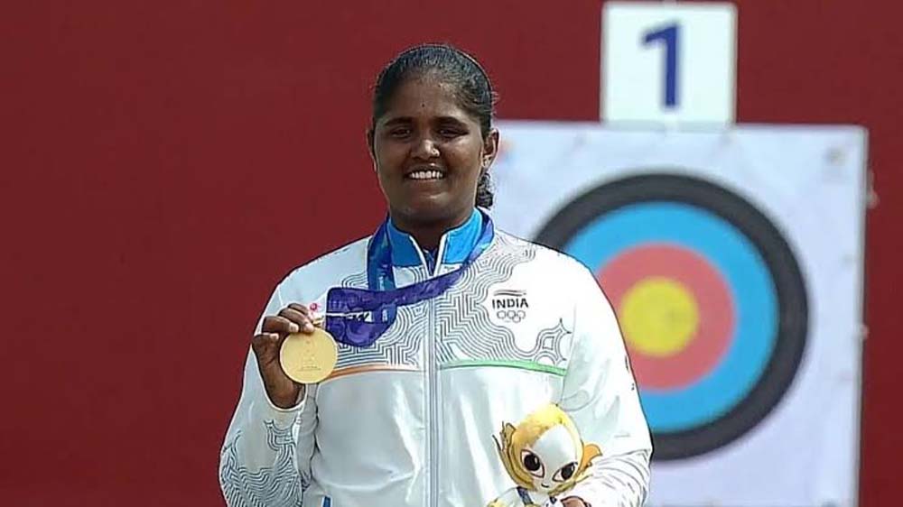 शूट-ऑफ में परफेक्ट 10 लगाकर कुमकुम मोहद ने जीता गोल्ड, महिला रिकर्व में भारत का पहला स्वर्ण