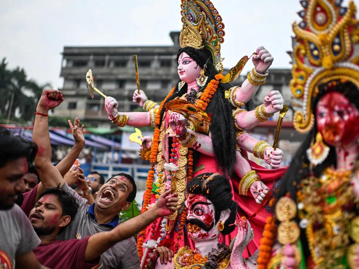तारिक रहमान सरकार में दुर्गा पूजा के लिए बढ़ीं सुविधाएं, पंडालों की संख्या में करीब 500 का इजाफा