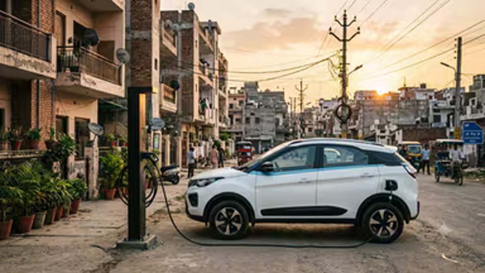 उत्तर प्रदेश में बढ़ेगा EV चार्जिंग नेटवर्क, 238 स्थानों पर स्टेशन मंजूर; दूसरे चरण में 1,500 का लक्ष्य