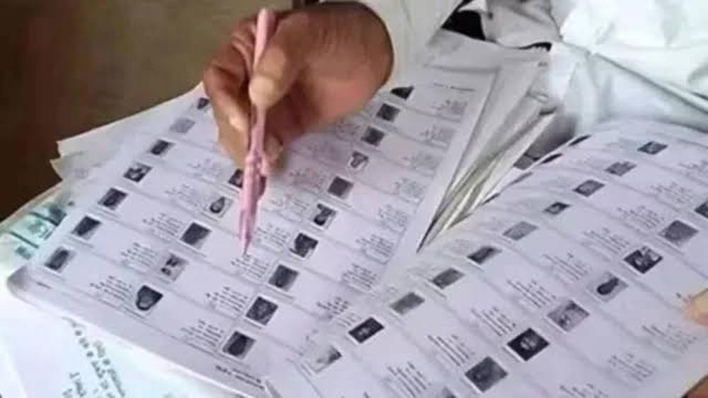 Voter List Update: फॉर्म-6 से जुड़ी बड़ी बाध्यता खत्म, नए मतदाताओं के लिए आवेदन प्रक्रिया हुई आसान
