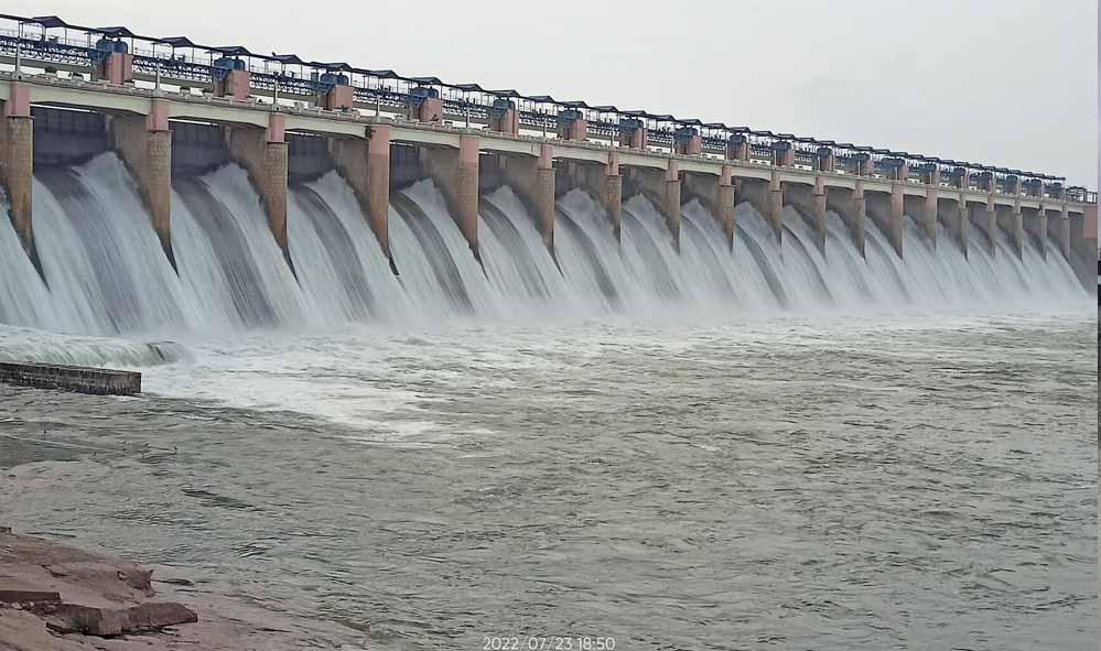 यूपी में जल संरचनाओं का कायाकल्प, योगी सरकार ने सिंचाई और बाढ़ नियंत्रण को बनाया मजबूत