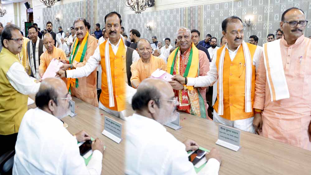 UP में BJP के 8 राज्यसभा उम्मीदवारों का नामांकन, CM योगी रहे मौजूद; जीत का दावा