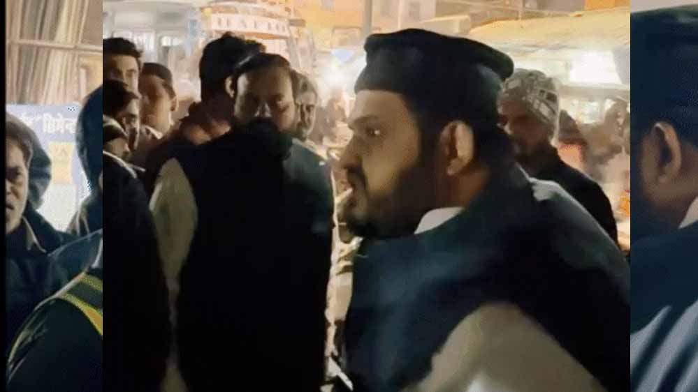 शाही कब्रिस्तान पहुंची मेट्रो टीम तो भड़के विधायक आतिफ अकील, बेरिकेडिंग पर हुआ हंगामा