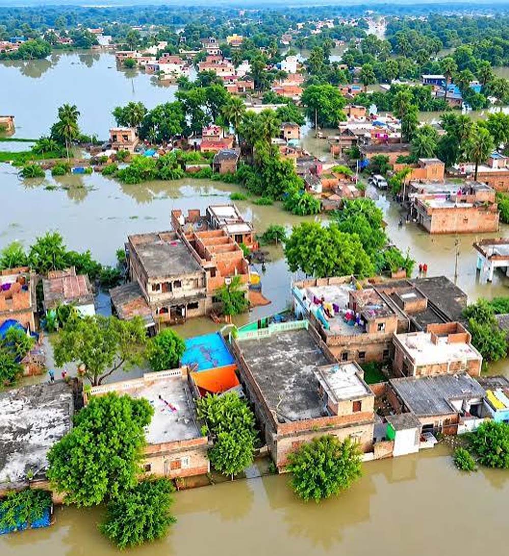 बिहार में बाढ़ से हाहाकार! गंडक समेत कई नदियां उफान पर, 20 की मौत; 19 टीमें राहत-बचाव में जुटीं