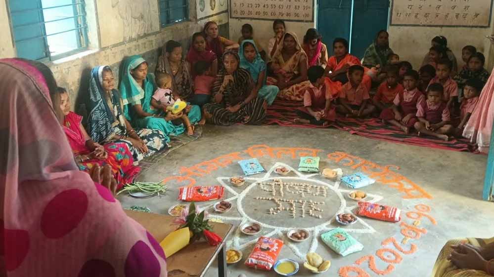 सूरजपुर के आंगनबाड़ी केंद्रों में सजी ‘पोषण और खुशियों की चौपाल’, योजनाओं की दी गई जानकारी