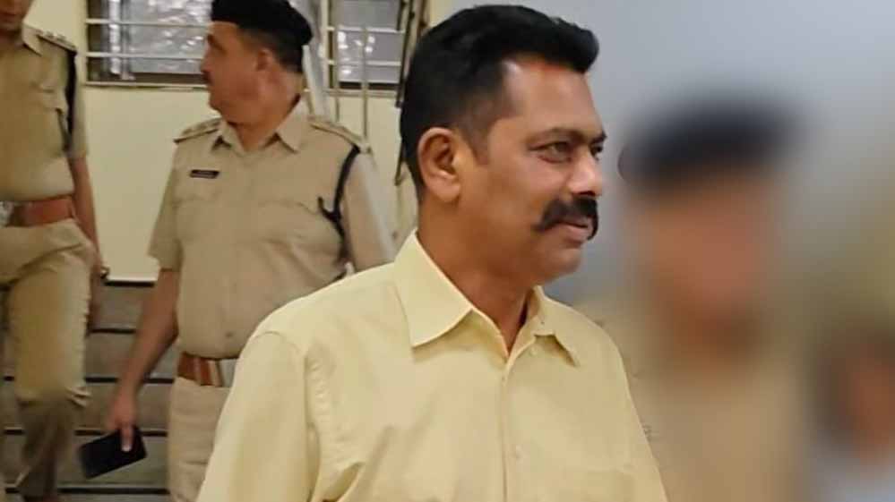 CM काफिला रुकने के बाद पांढुर्णा SP पर गिरी गाज, भोपाल ट्रांसफर; नई SP की तैनाती