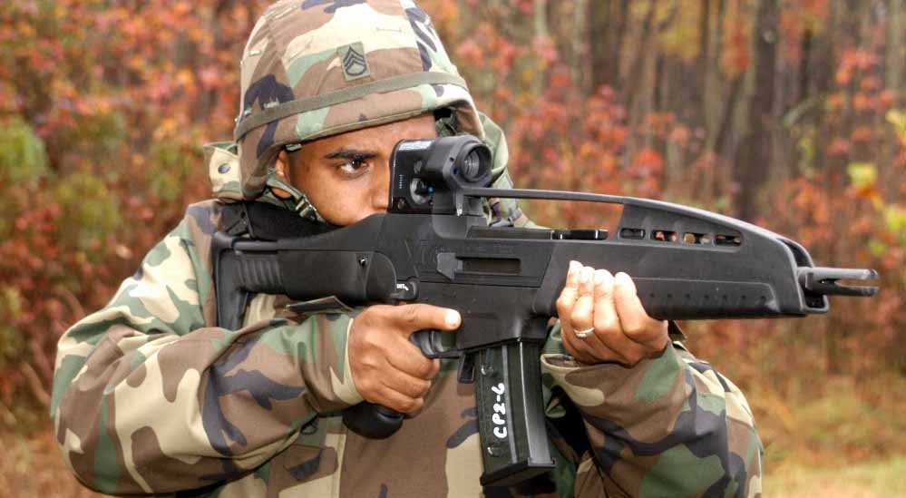 600 मीटर तक निशाना साधने में सक्षम M8 कार्बाइन, जानें क्यों चर्चा में है यह आधुनिक हथियार