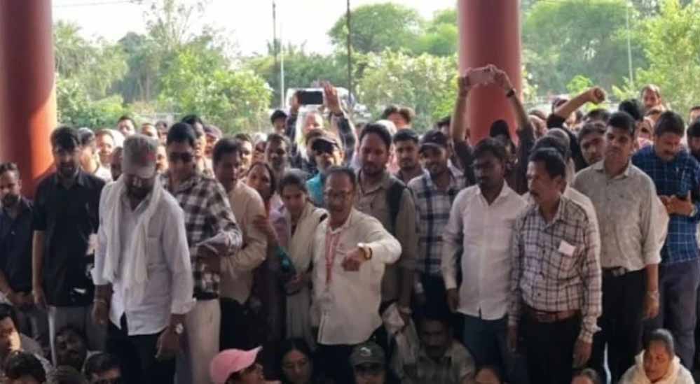 मध्यप्रदेश में पटवारियों की हड़ताल पर सख्ती, काम पर नहीं लौटे तो खत्म होगी सेवा