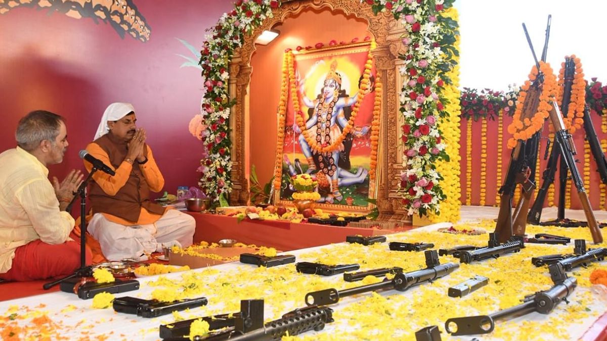 सीएम मोहन यादव विजयदशमी पर इंदौर में करेंगे शस्त्र पूजन, पुलिस को देंगे 50 से ज्यादा हाईटेक बाइक की सौगात