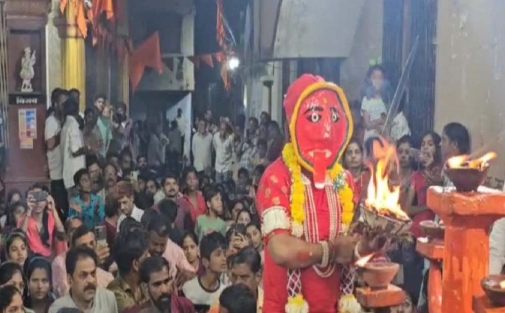कवर्धा में खप्पर यात्रा का भव्य आयोजन, आधी रात खप्पर रूप में निकलीं देवी