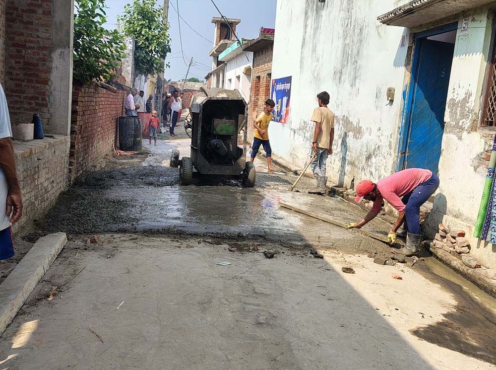 सड़क निर्माण में लापरवाही पर भड़कीं दुर्ग महापौर, अधिकारियों को लगाई फटकार
