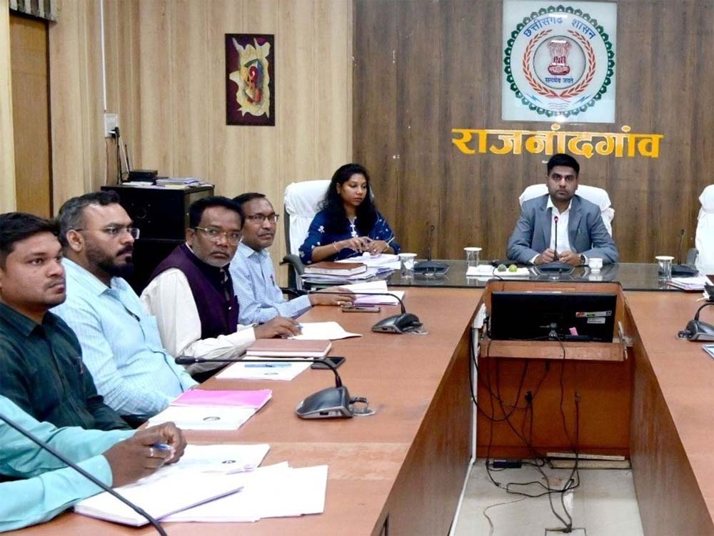 राजस्व मामलों के समाधान में राजनांदगांव ने मारी बाजी, लंबित प्रकरणों के निराकरण में शानदार प्रदर्शन
