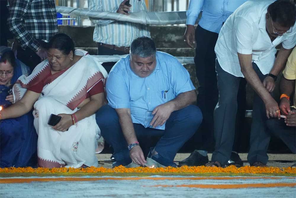 पर्यटन मंत्री  राजेश अग्रवाल ने दीप प्रज्वलित कर दिया डिजिटल सशक्तिकरण का संदेश