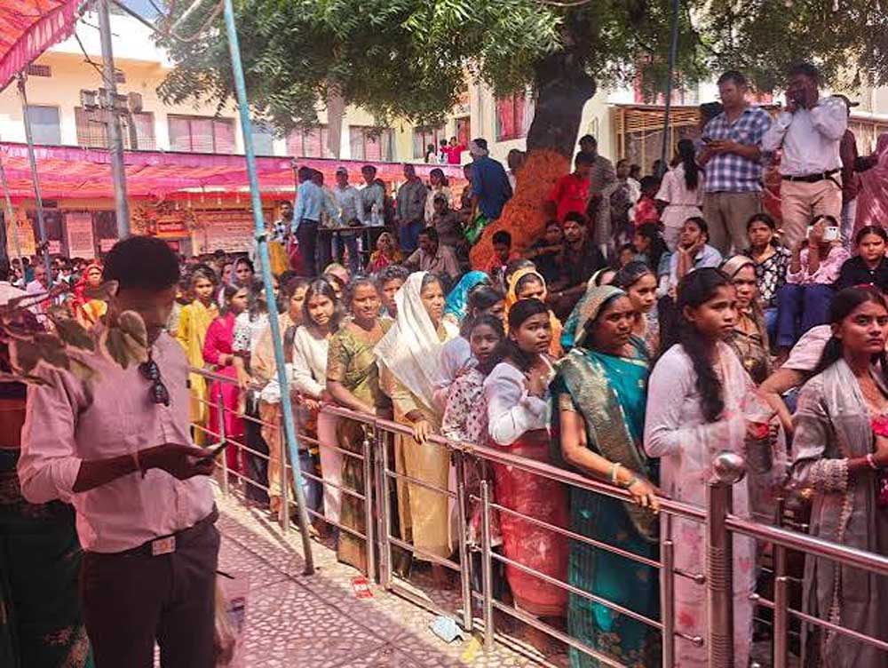नवरात्रि में मां बिरासिनी के दरबार में उमड़ती है श्रद्धा, दसवीं शताब्दी से आस्था का केंद्र है प्राचीन धाम