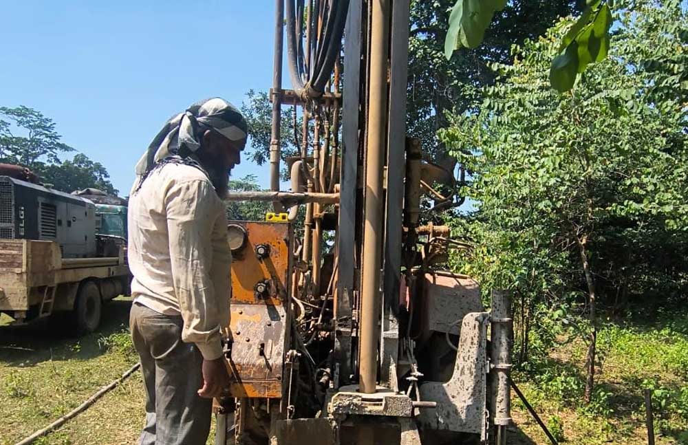 नारायणपुर के दूरस्थ गांव बागझर में नलकूप खनन पूरा, अब हर घर तक पहुंचेगा साफ पानी
