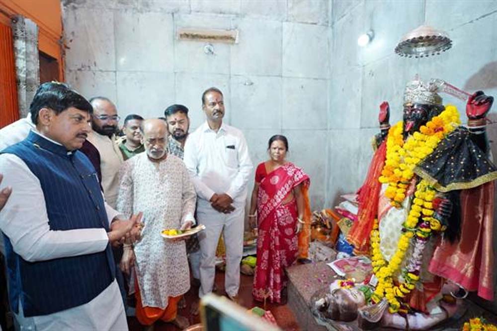 मुख्यमंत्री डॉ. यादव ने काली माता मंदिर में किए दर्शन-पूजन, प्रदेश की सुख-समृद्धि की कामना की