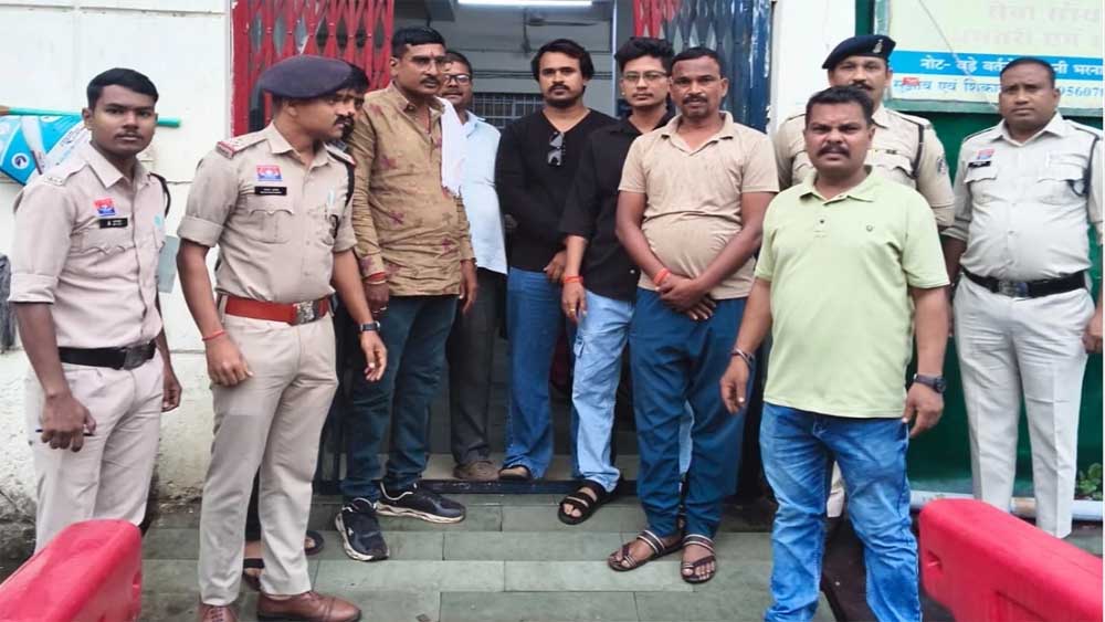रायपुर में जुए के फड़ पर पुलिस का धावा, दिवाली से पहले 19 पत्तेबाज दबोचे