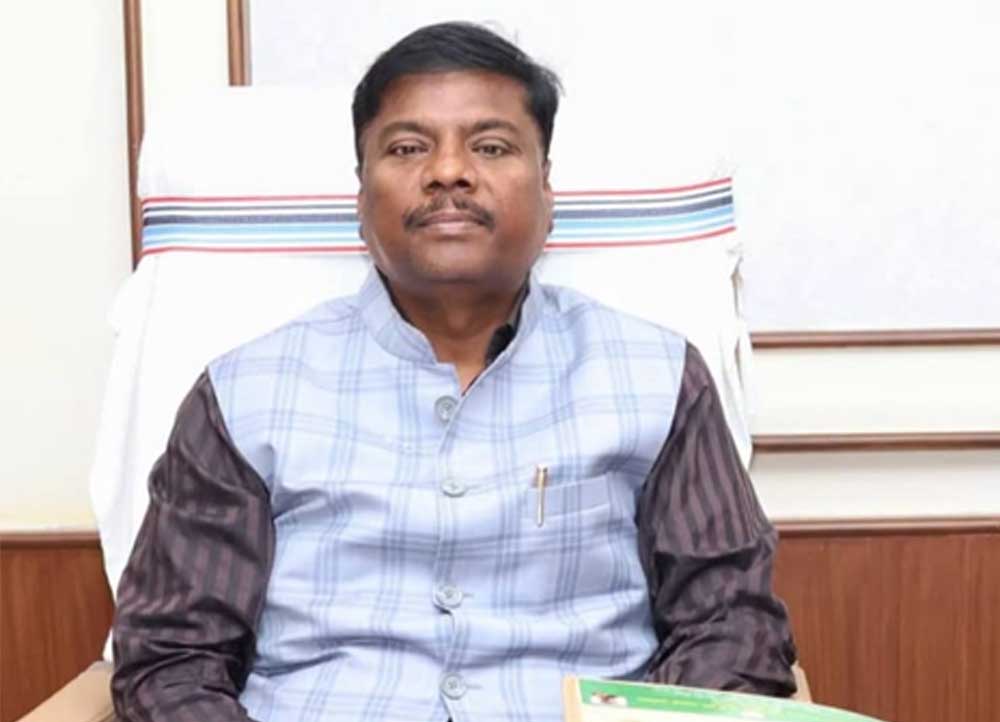 वन क्षेत्रों की 18 सड़कों के उन्नयन की अनुशंसा, गोमर्डा अभयारण्य में स्थानांतरित किए जाएंगे 50 काले हिरण