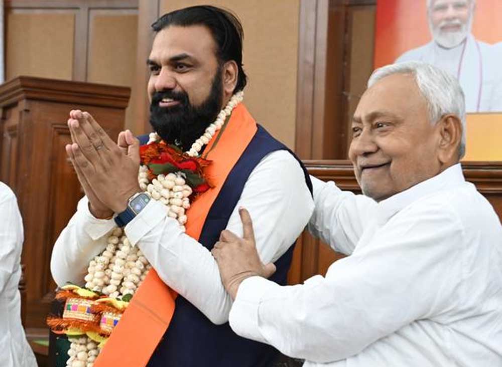 बिहार में बड़ा प्रशासनिक बदलाव संभव, नीतीश के ‘खास’ IAS बन सकते हैं सम्राट के प्रधान सचिव