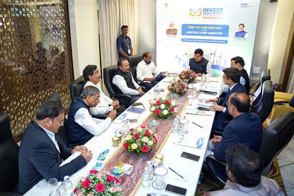 मुख्यमंत्री डॉ. यादव ने आंध्र प्रदेश में की प्रमुख निवेशकों से भेंट