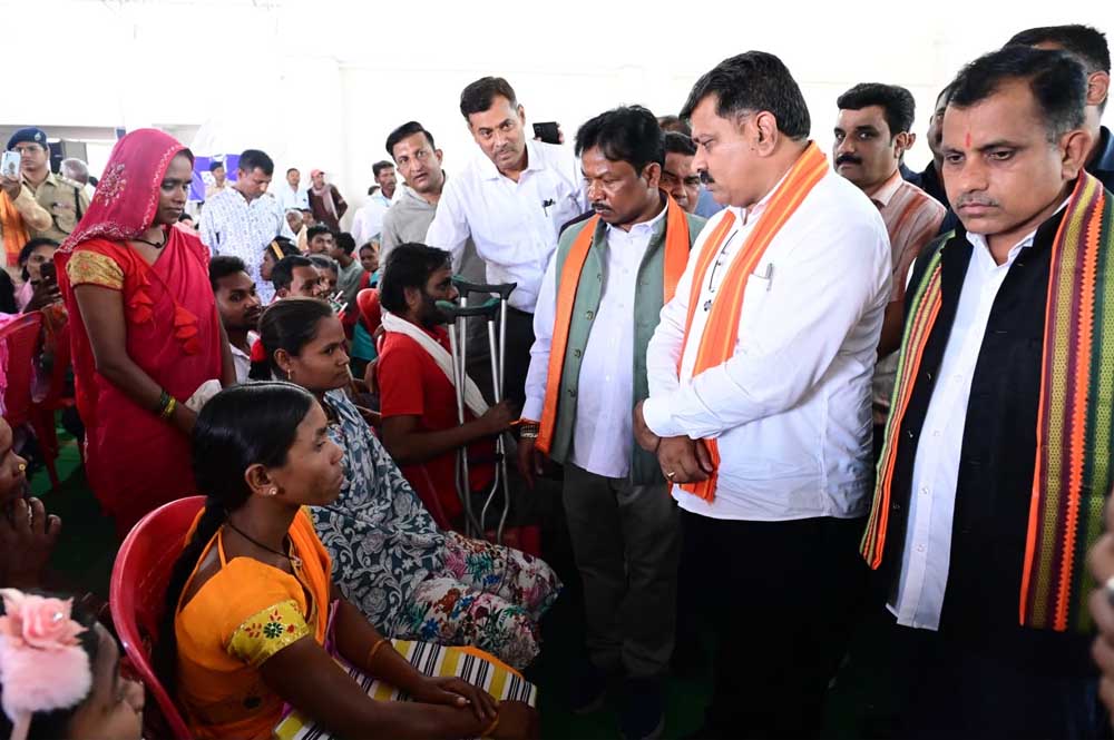 आईईडी विस्फोटों के शिकार हर नागरिक को पैरों पर खड़ा करना ही नक्सलवाद की अंतिम निशानी को मिटाना – उप मुख्यमंत्री  विजय शर्मा