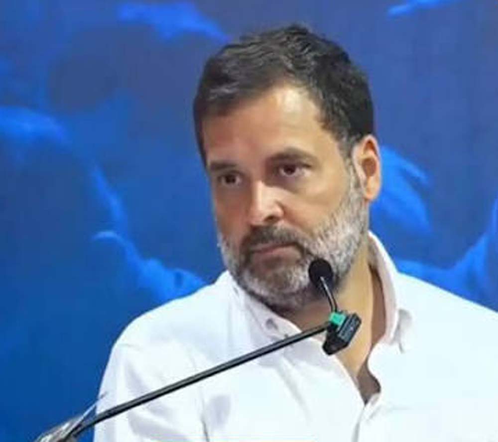 सुप्रीम कोर्ट में बदसलूकी का आरोप, राहुल गांधी के खिलाफ शिकायत