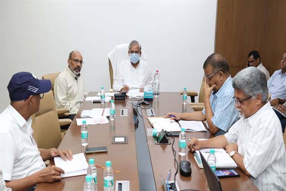 किसानों को रबी सीजन के लिये बिजली की पर्याप्त उपलब्धता सुनिश्चित करें : ऊर्जा मंत्री तोमर