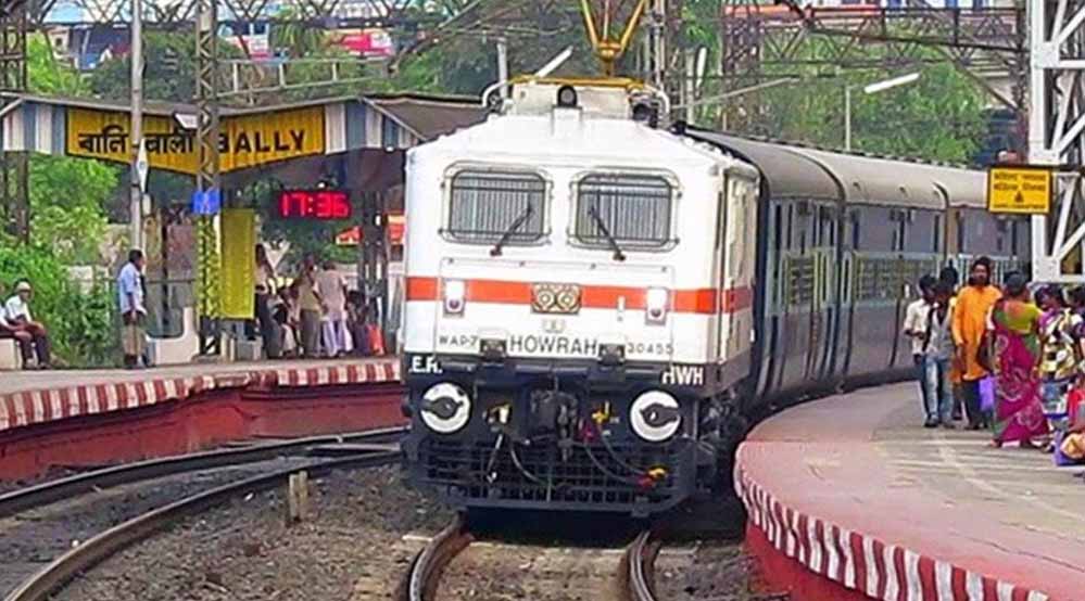Diwali-Chhath Special Trains: त्योहारों पर घर जाने वालों के लिए खुशखबरी, भोपाल से शुरू होंगी 3 विशेष ट्रेनें
