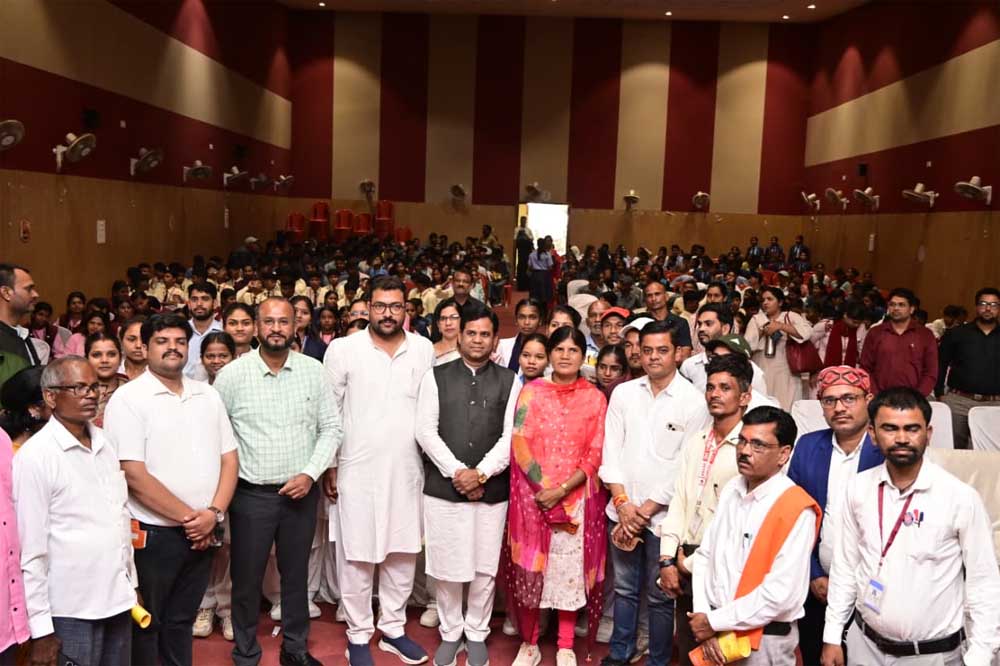 गौरेला-पेंड्रा-मरवाही में ‘युवा उड़ान 2026’ का भव्य आयोजन, युवाओं को राष्ट्र निर्माण और विकसित छत्तीसगढ़ के संकल्प से जोड़ा